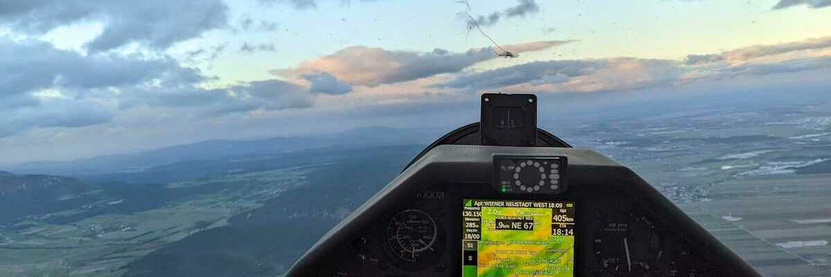 Flugwegposition um 16:09:47: Aufgenommen in der Nähe von Neunkirchen, 2620 Neunkirchen, Österreich in 1136 Meter